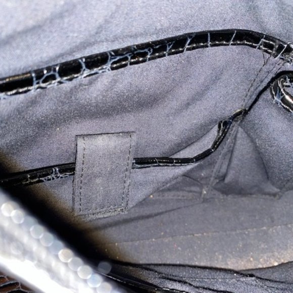 WILSON LEATHER * BLACK embossed CROC Purse HANDBAG * pockets * toggle - Picture 9 of 9